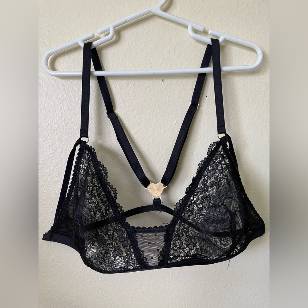 COPY - NWOT SAVAGE X FENTY “Lover” bralette